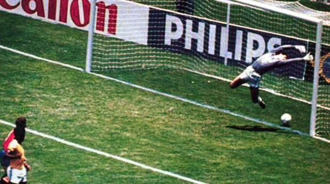 El de Míchel es el "gol fantasma" más famoso del fútbol español - Odio Eterno Al Fútbol Moderno