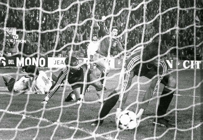 España tuvo que golear 12-1 a Malta para meterse en la Eurocopa '84 - Odio Eterno Al Fútbol Moderno