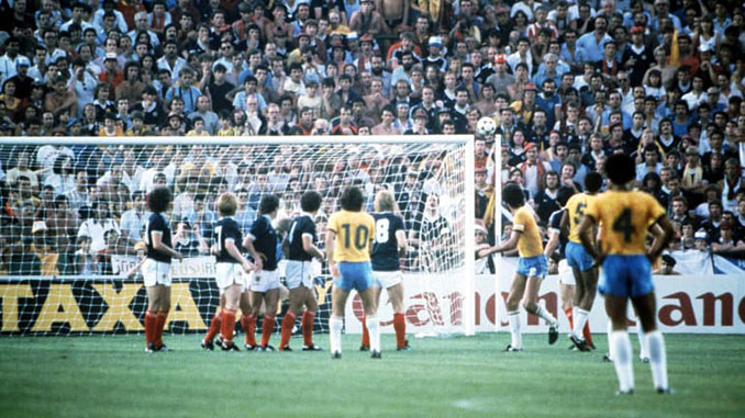 El excepcional gol de Zico a Escocia en el Mundial 1982 - Odio Eterno Al Fútbol Moderno