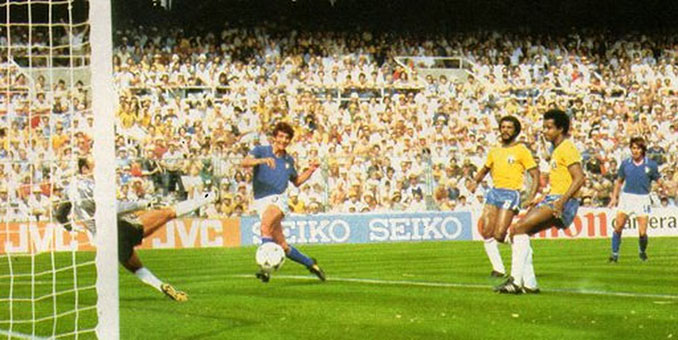 El hat trick de Paolo Rossi a Brasil encumbró al delantero italiano en 1982 - Odio Eterno Al Fútbol Moderno