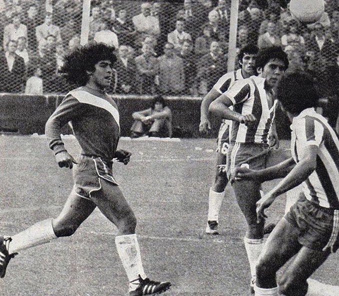 Maradona debutó con Argentinos Juniors el 20 de octubre de 1976 - Odio Eterno Al Fútbol Moderno 