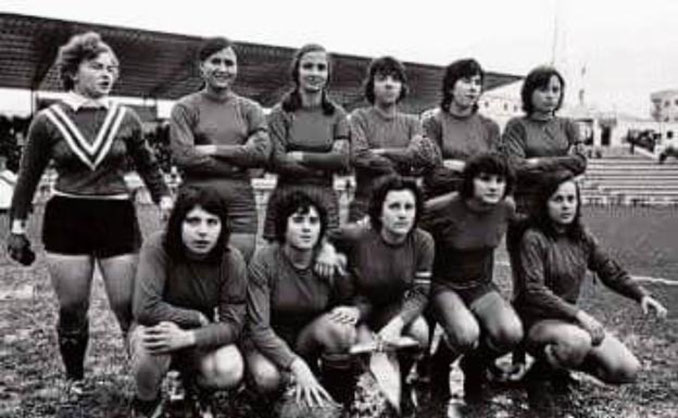Selección Española Femenina de Fútbol en su primer partido disputado en 1971 - Odio Eterno Al Fútbol Moderno