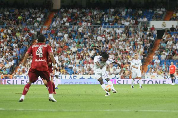 Royston Drenthe debutó con un golazo en el Santiago Bernabéu - Odio Eterno Al Fútbol Moderno  