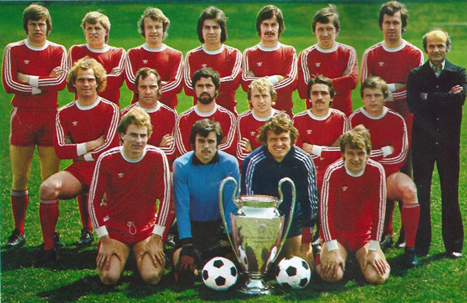 El color rojo llegó a la camiseta del Bayern de Múnich en la década de 1970 - Odio Eterno Al Fútbol Moderno 