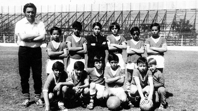 Francis Cornejo junto a Los Cebollitas - Odio Eterno Al Fútbol Moderno