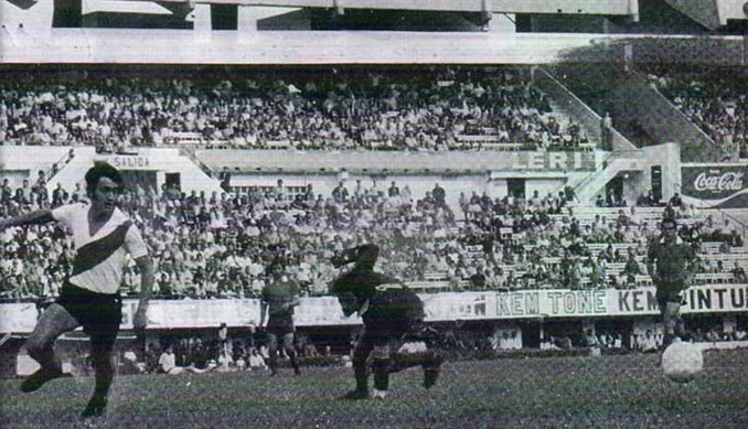 El genial gol de "Beto" Alonso a Independiente en 1972 - Odio Eterno Al Fútbol Moderno 