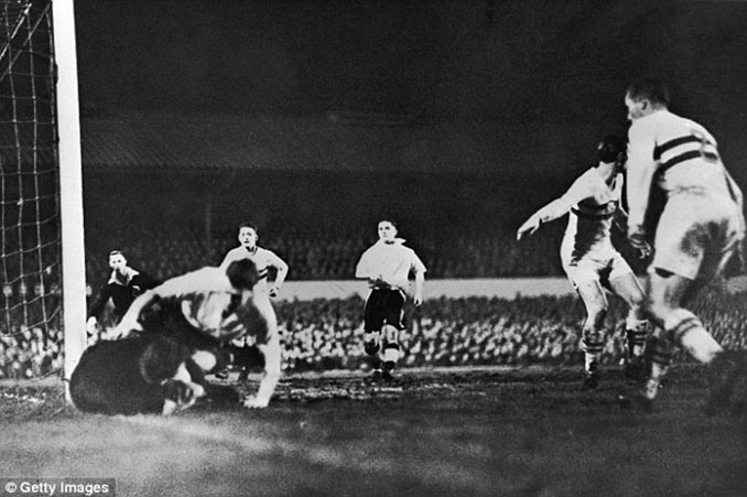 Wolverhampton vs Honved disputado el 13 de diciembre de 1954 - Odio Eterno Al Fútbol Moderno 