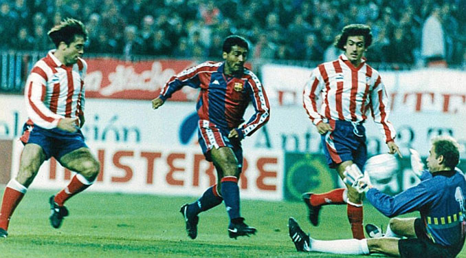 Romario le marcó un hat trick en el Calderón el 30 de octubre de 1993 - Odio Eterno Al Fútbol Moderno 