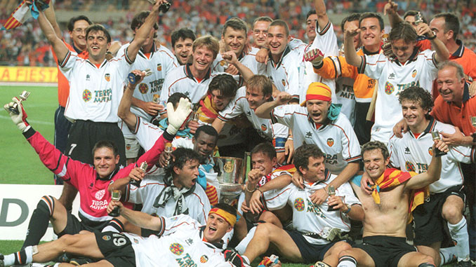 El Valencia CF volvió a ganar un título en 1999 tras dos décadas de sequía - Odio Eterno Al Fútbol Moderno 