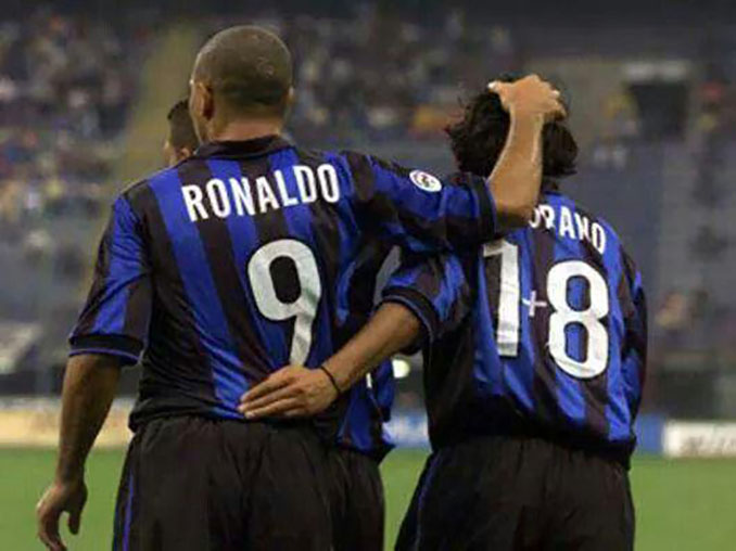 Ronaldo y Zamorano formaron una dupla temible en el Inter de Milán - Odio Eterno Al Fútbol Moderno
