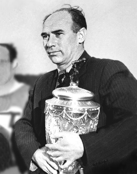 Viktor Maslov con la Copa de la URSS - Odio Eterno Al Fútbol Moderno