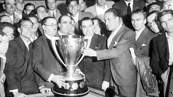 Entrega al Real Betis del trofeo de Liga 1934-1935 - Odio Eterno Al Fútbol Moderno