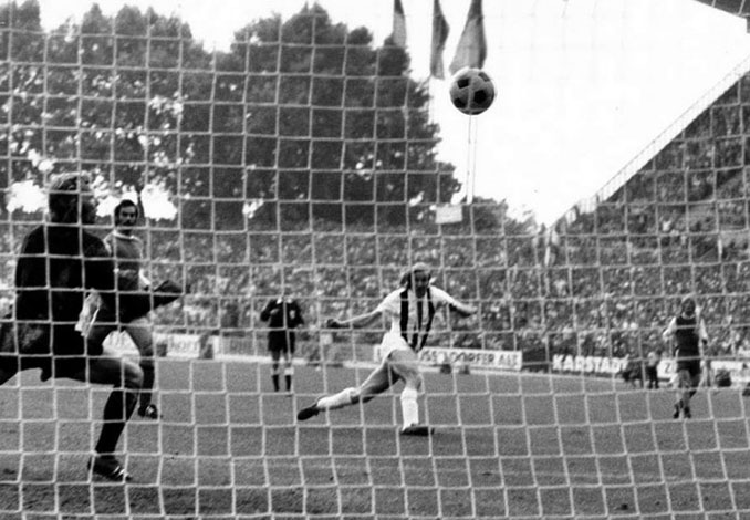 Gol de Günter Netzer en la final de la Copa de Alemania de 1973 - Odio Eterno Al Fútbol Moderno