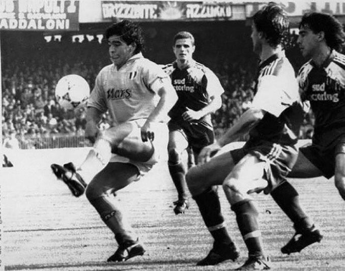 Tras un Nápoles vs Bari se produjo la primera sanción por dopaje a Maradona - Odio Eterno Al Fútbol Moderno 