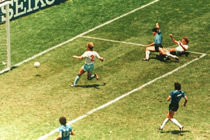 Maradona marcó el "gol del siglo" ante Inglaterra en la Copa del Mundo de 1986 - Odio Eterno Al Fútbol Moderno 