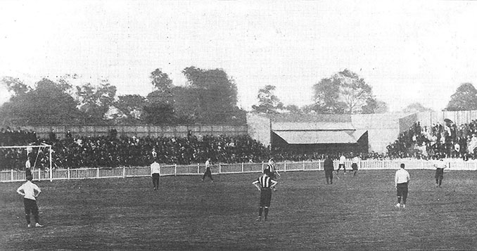 White Hart Lane en su inauguración el 4 de septiembre de 1899 - Odio Eterno Al Fútbol Moderno
