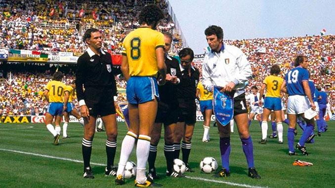 Sócrates y Zoff antes del Italia vs Brasil disputado en Sarriá en 1982 - Odio Eterno Al Fútbol Moderno 