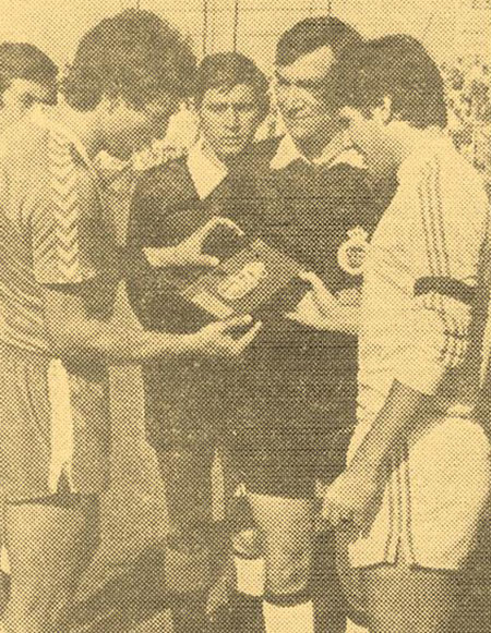 Alfonso y Santillana antes del Getafe vs Real Madrid de 1981 - Odio Eterno Al Fútbol Moderno 