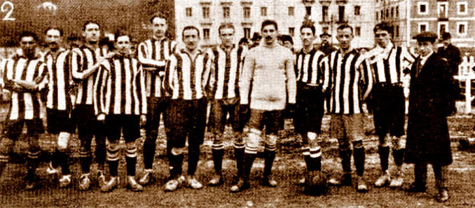 Camiseta de la Real Sociedad en la temporada 1909-1910 - Odio Eterno Al Fútbol Moderno 