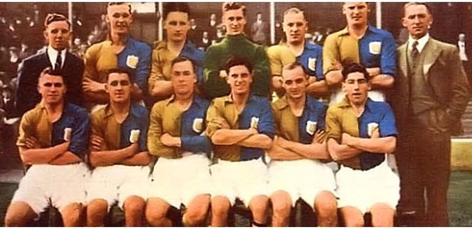 La camiseta del Leeds United empezó a ser azul y amarilla en 1934 - Odio Eterno Al Fútbol Moderno 