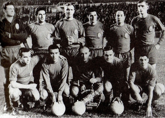 Selección Española en 1961 con Di Stéfano, futbolista con doble nacionalidad - Odio Eterno Al Fútbol Moderno