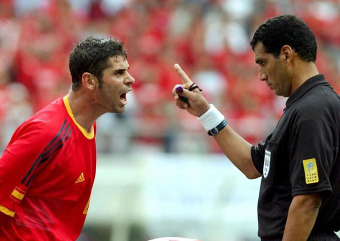 En 2002 Al-Ghandour protagonizó unos de los arbitrajes más polémicos en la historia de la Copa del Mundo - Odio Eterno Al Fútbol Moderno