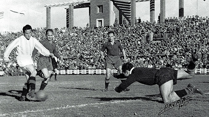 Gerardo Coque en un partido con el Real Valladolid - Odio Eterno Al Fútbol Moderno