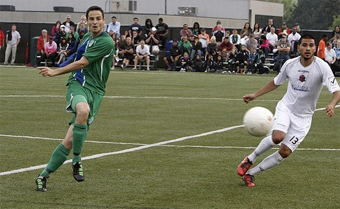 Gregoire Akcelrod llegó a jugar en la Canadian Premier League - Odio Eterno Al Fútbol Moderno