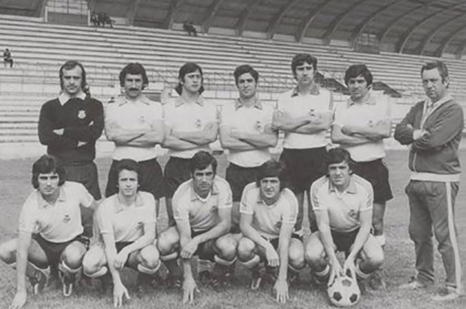 El "Racing de los bigotes" permaneció invicto las 11 primeras jornadas de la temporada 1972-1973 - Odio Eterno Al Fútbol Moderno 