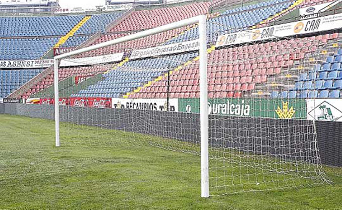 Portería de Orriols en la que se esparcieron las cenizas de cuatro aficionados levantinistas - Odio Eterno Al Fútbol Moderno