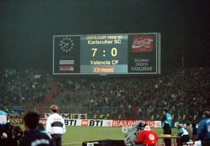 Marcador del duelo entre Karlsruher SC y Valencia CF disputado en 1993 - Odio Eterno Al Fútbol Moderno