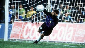 Sergio Goycochea parando un penalti en el Mundial de 1990 - Odio Eterno Al Fútbol Moderno