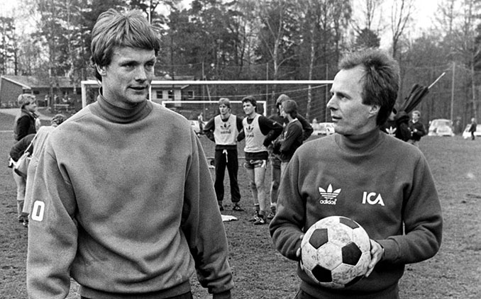 Eriksson durante su etapa como entrenador del Göteborg - Odio Eterno Al Fútbol Moderno 
